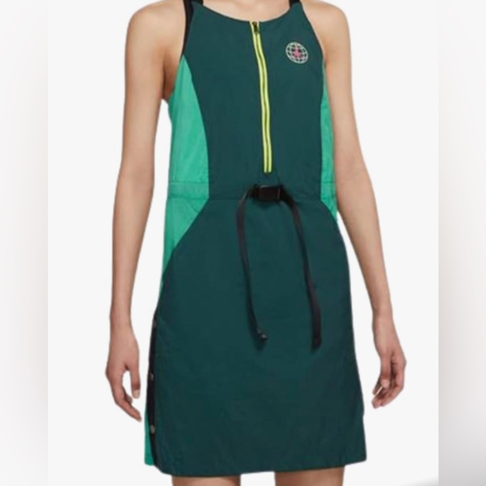 Woman’s Jordan sports outfit